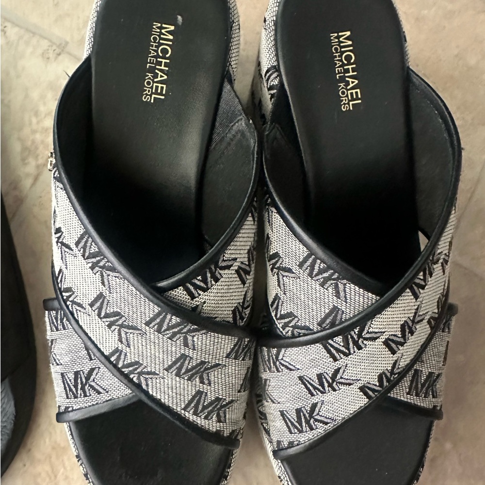 MICHAEL KORS - Picture 5 of 6